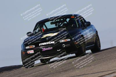 media/Oct-26-2025-CalClub SCCA (Sun) [[8ce1e69566]]/Group 5/Grapevine/